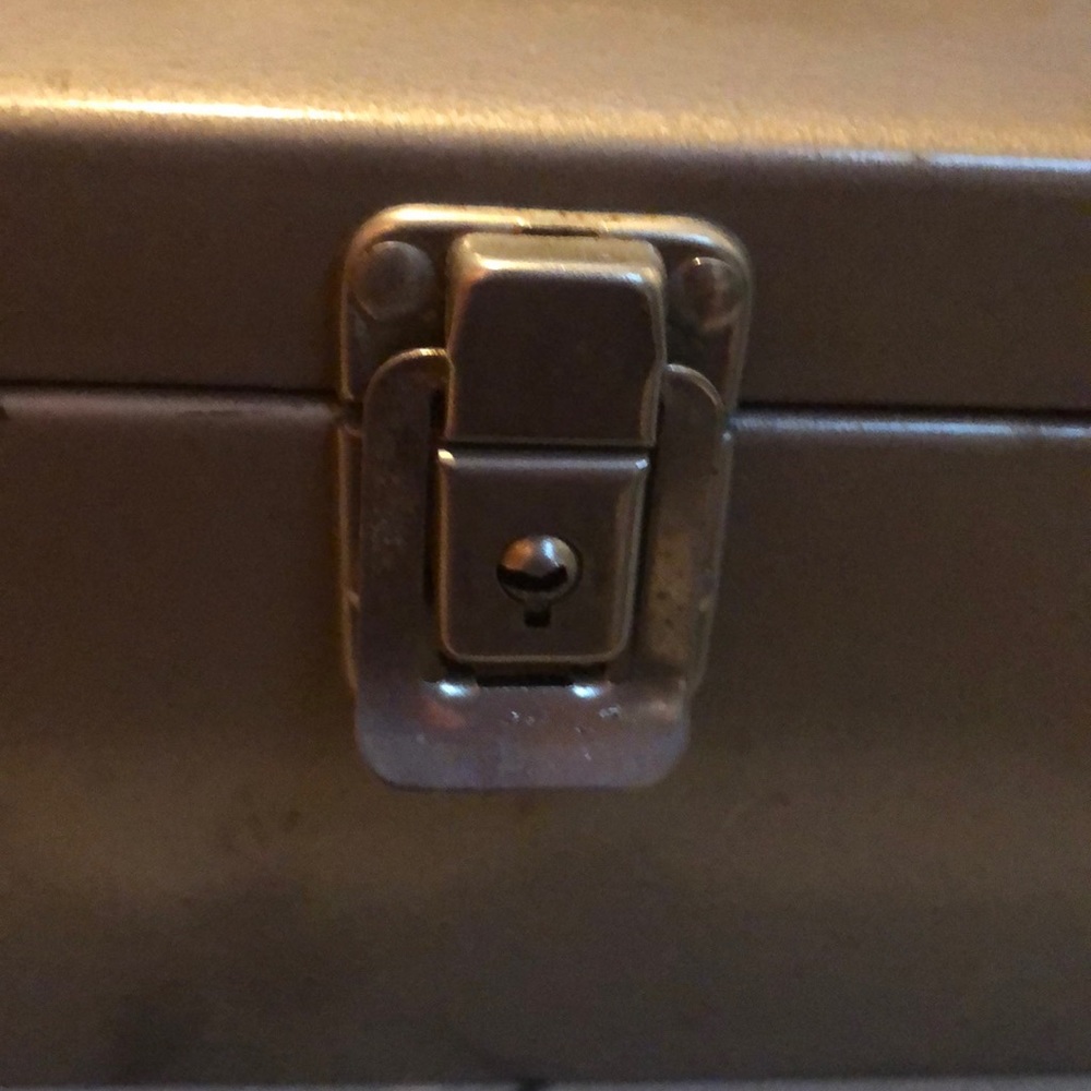 Petty Cash Box - Picture 2 of 6